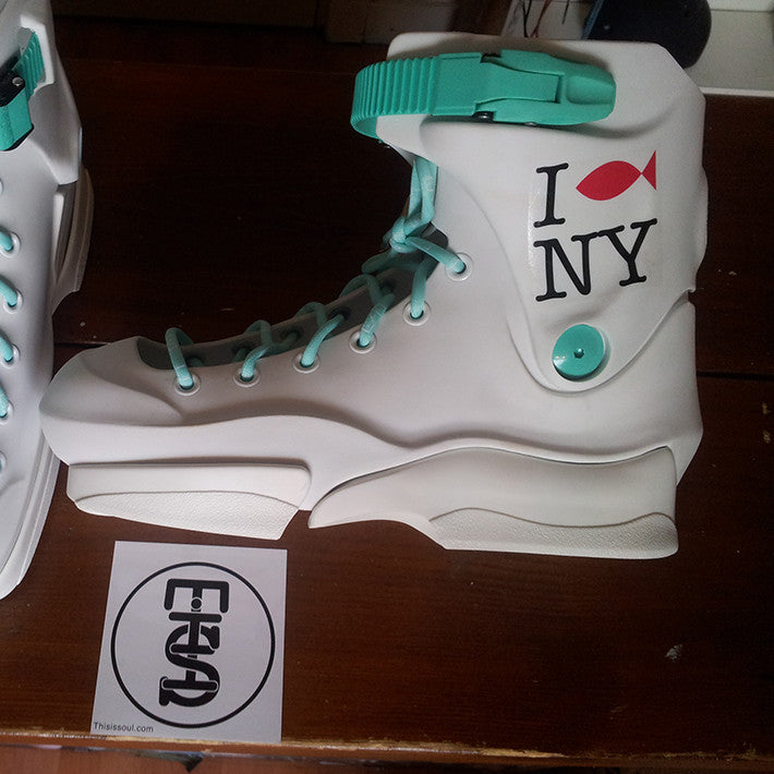 Classic Throne shell white