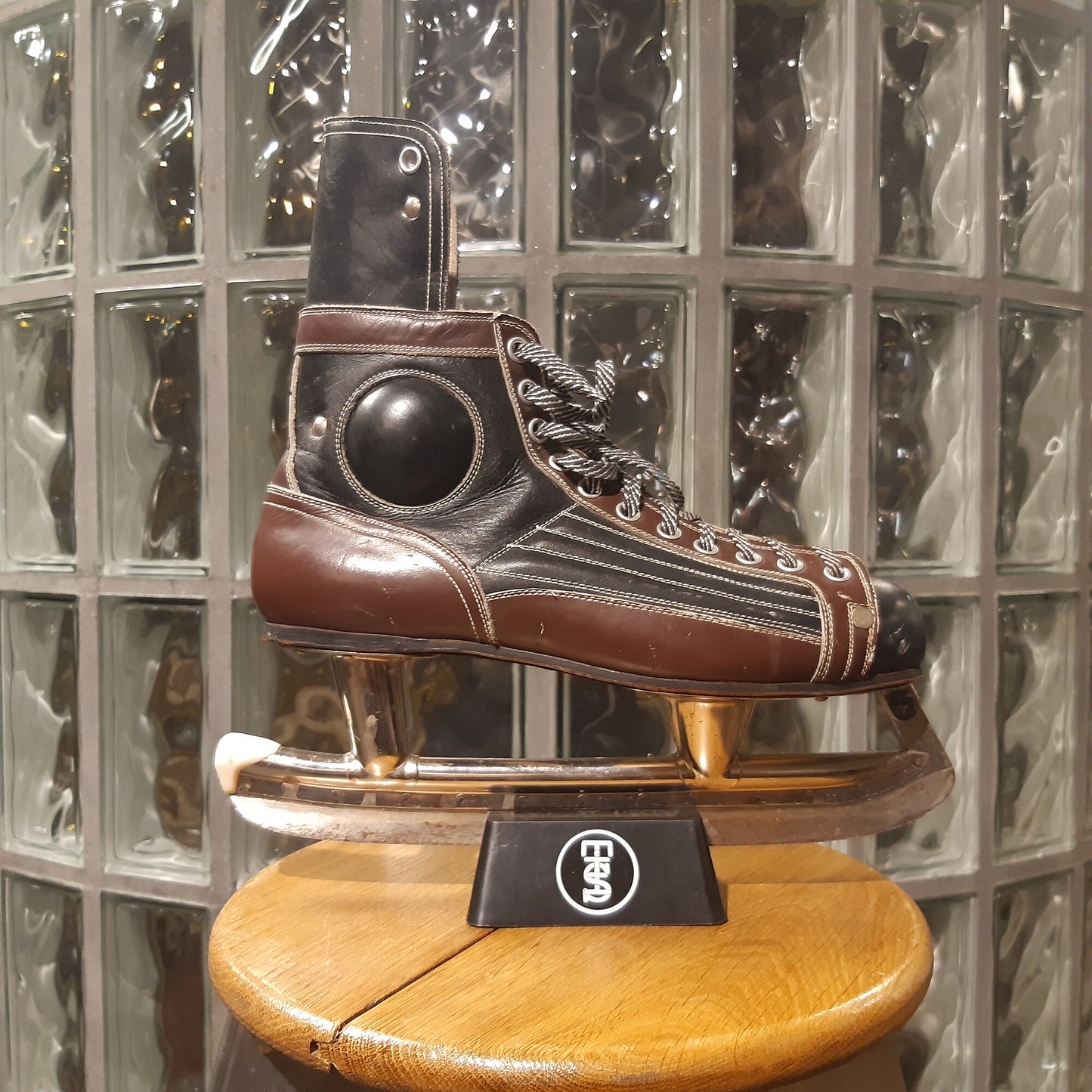 Hockey Ice Skate Rental / Verhuur