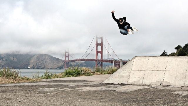 Valo TV 2.5 VXS Thee Strange white