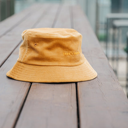 Bucket Hat "less > more"