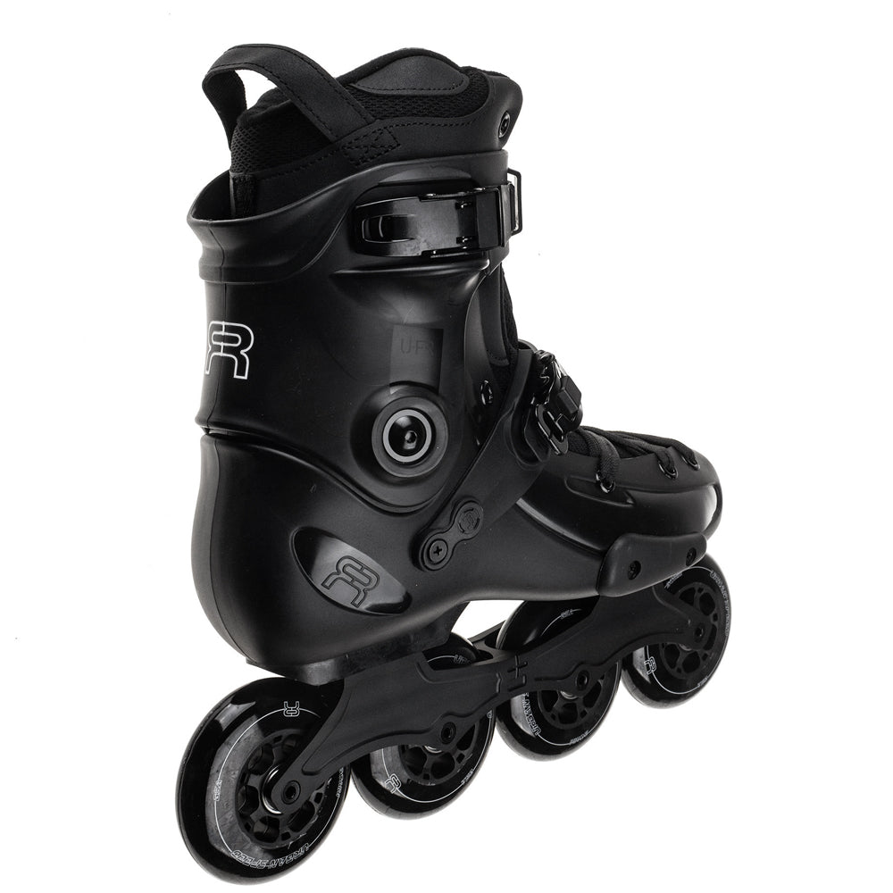 UFR 90 All Black