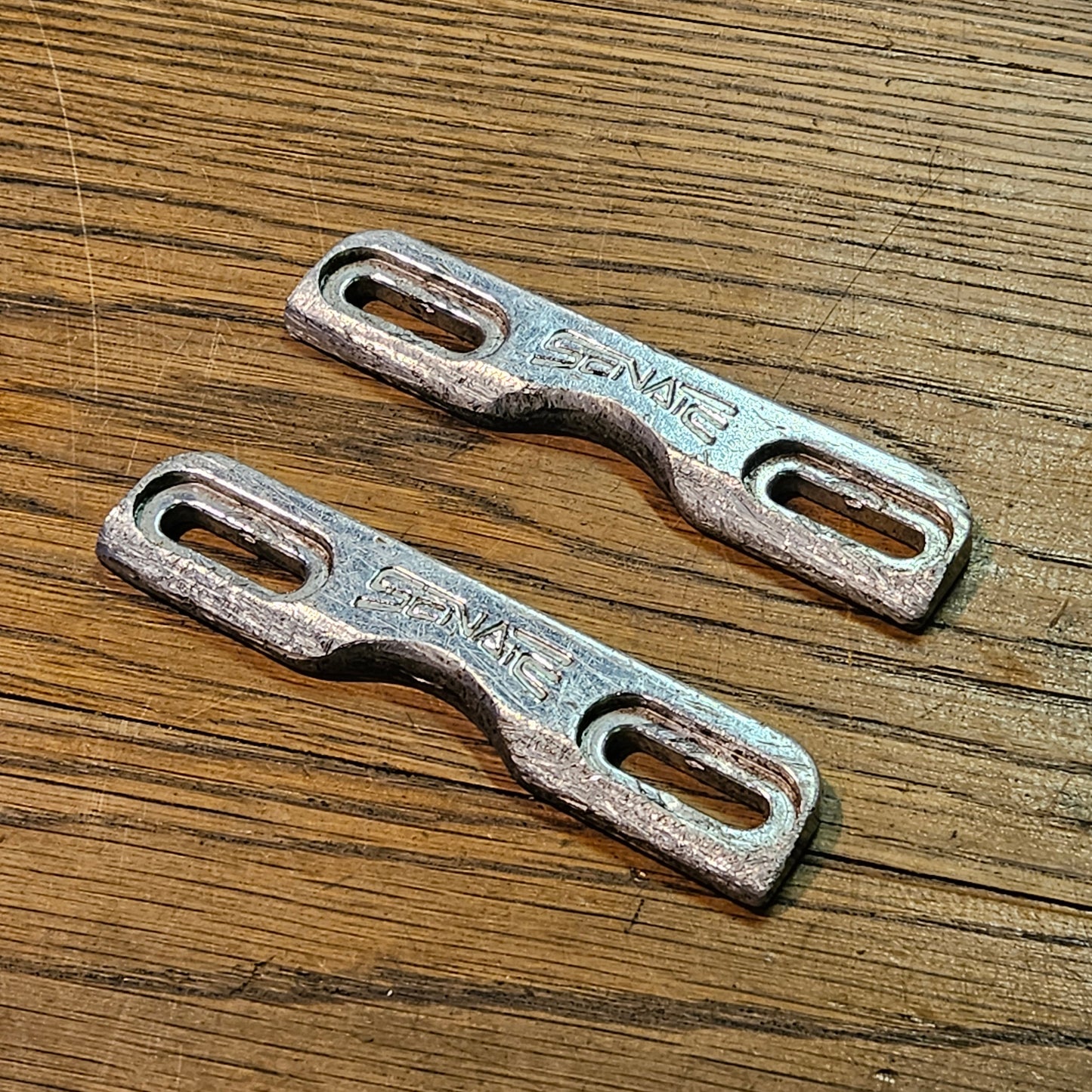 Vintage Metal Grindplate