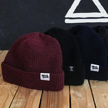 Load image into Gallery viewer, Beanie blackflag bordeaux

