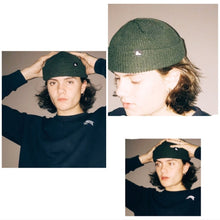 Load image into Gallery viewer, Tiny Sailor beanie olive
