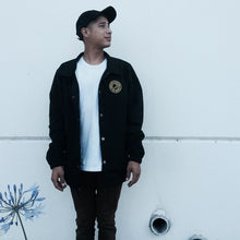 Load image into Gallery viewer, Crest Coach Jacket black

